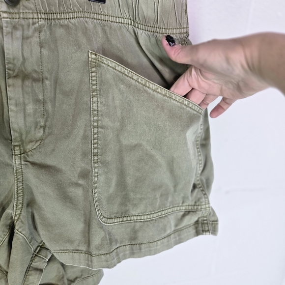 Madewell Garment Dyed Pull On Utility Shorts - Picture 7 of 9